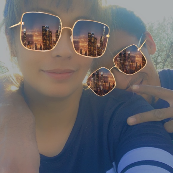 Meet your Posher, Kimberlee - Picture 1 of 1